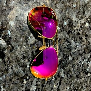 Pink Ray Ban Aviator sunglasses - gently worn. Minor scratches (very small)